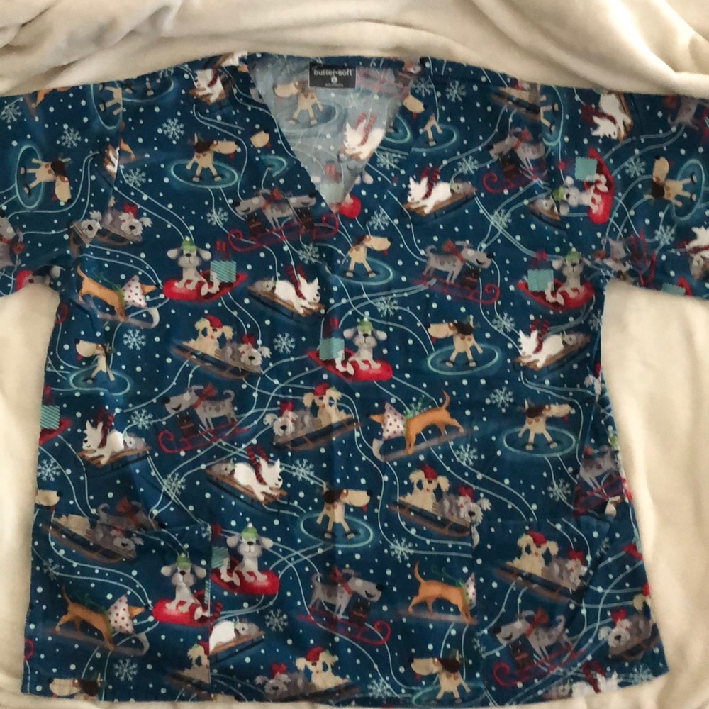 BUTTER SOFT SCRUBS Sledding Doggies Teal Top